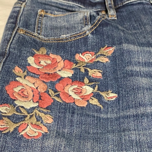 High rise jeans - Picture 2 of 3